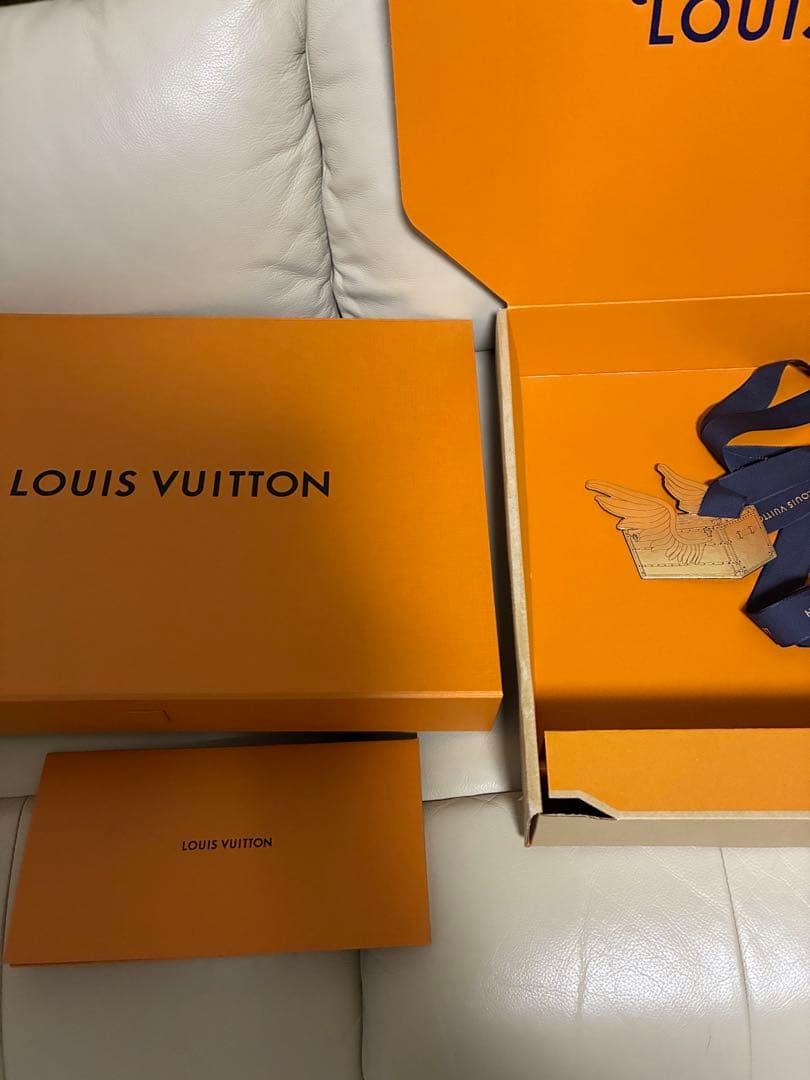 ルイヴィトンマフラー　新品未使用