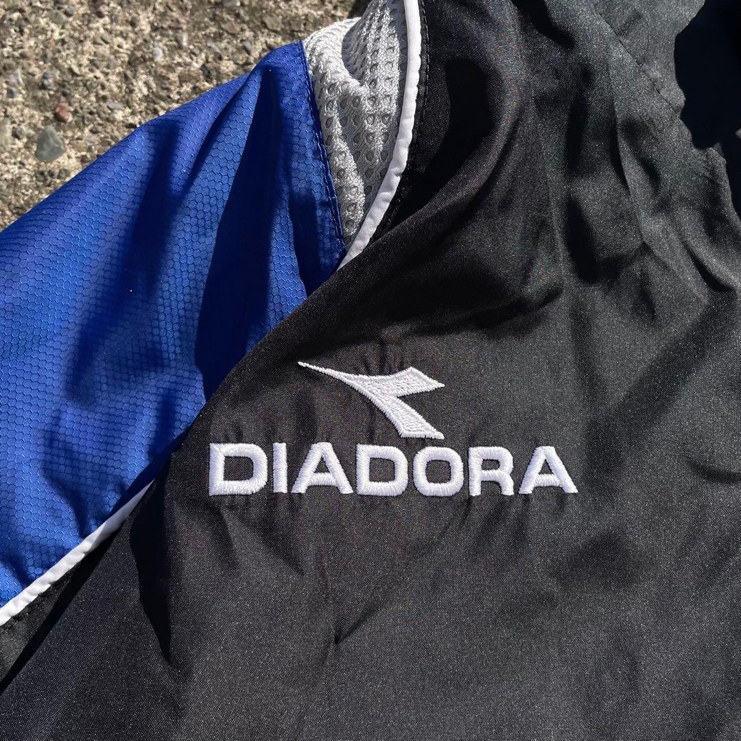 DIADORA 各所ロゴ刺繍入り 大きめ 2枚生地 古着 フルジップジャケット