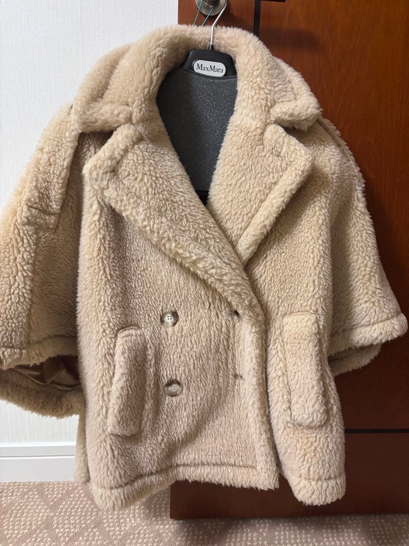 MaxMara マックスマーラ ADESSO テディベア　ケープ ハンガー付