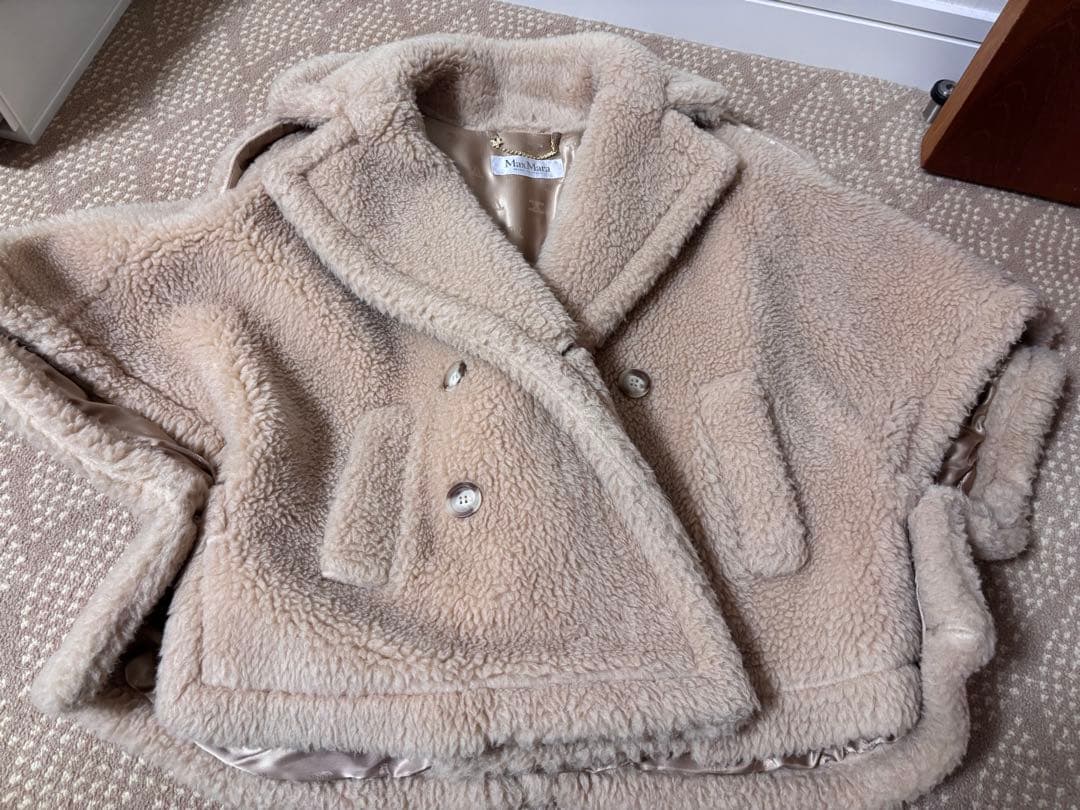 MaxMara マックスマーラ ADESSO テディベア　ケープ ハンガー付