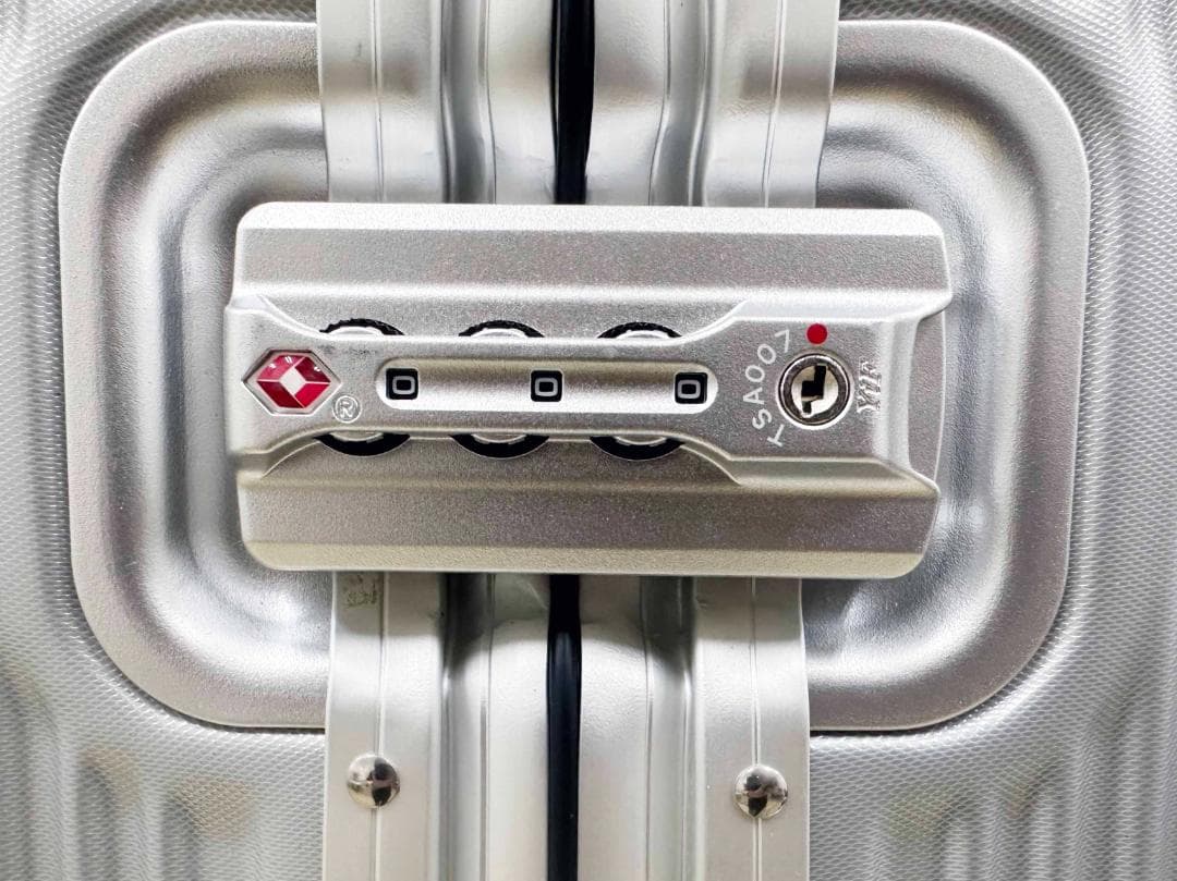 新品 ★ スイスミリタリー プレミアム スーツケース 64L シルバー 24in