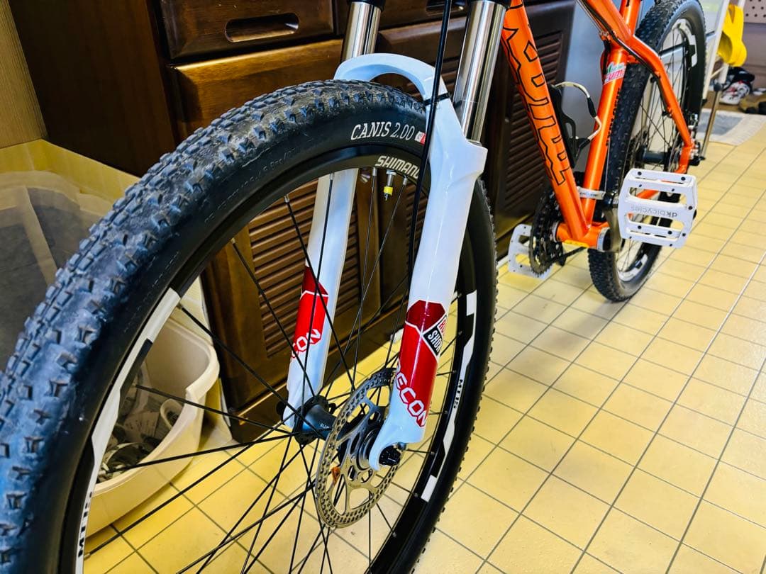 Kona Explosive マウンテンバイク オレンジ