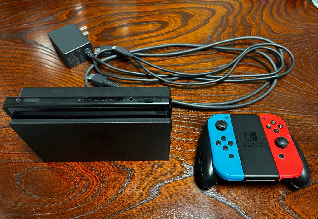 Nintendo Switch 本体 ネオンブルー/レッド