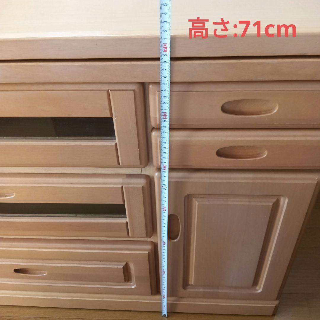 テレビ台　キャスター付