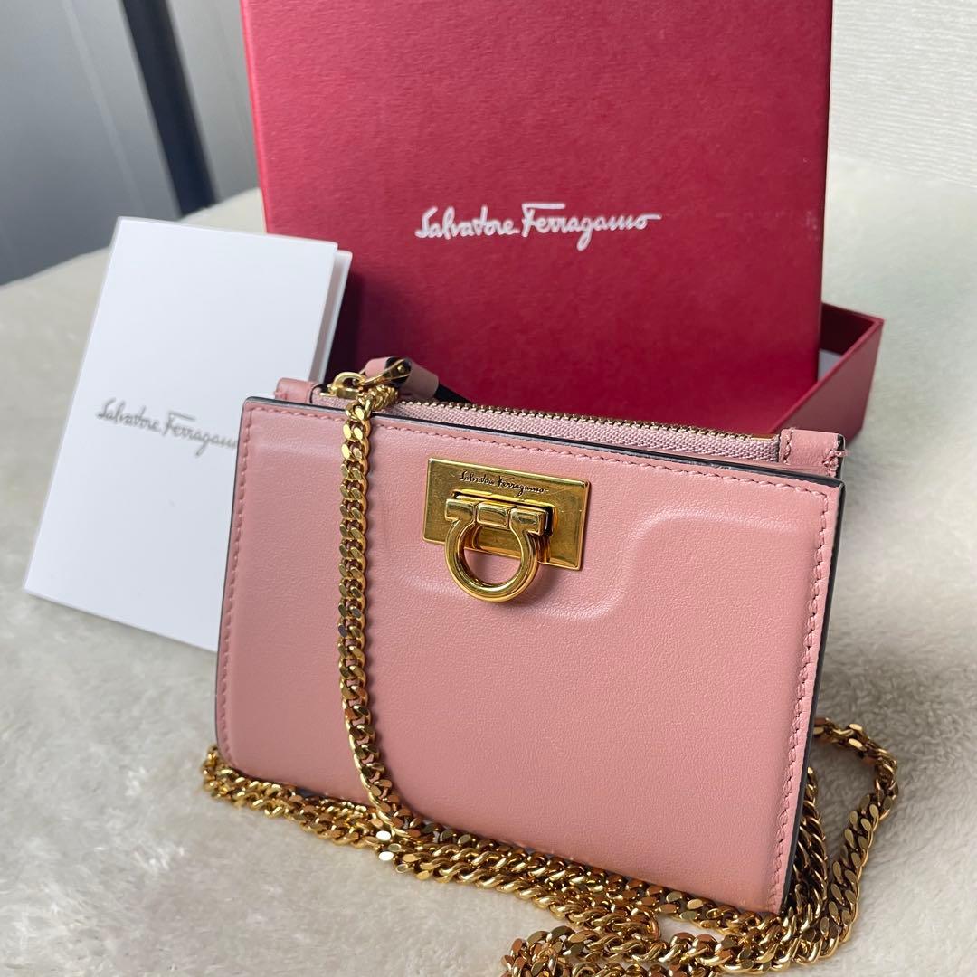 B*r様 極美品 Ferragamo フェラガモ チェーンウォレット 折財布 2