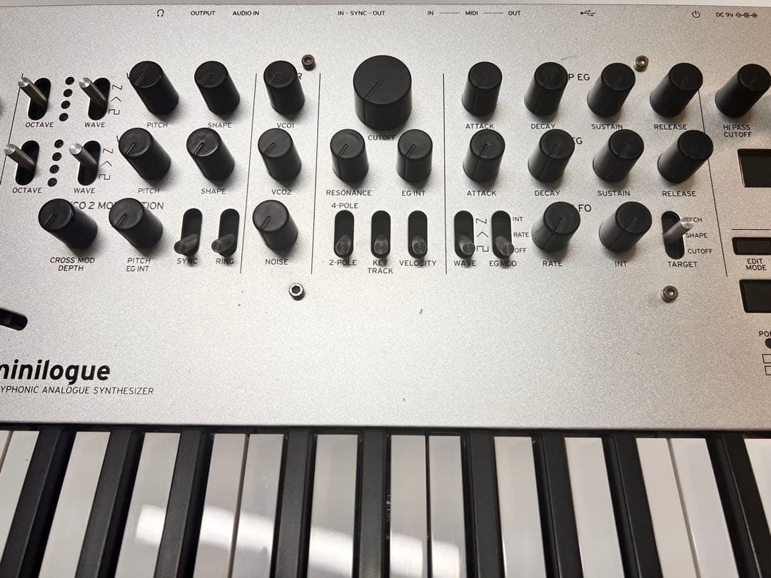 【最終値下げ】KORG minilogue (アナログシンセサイザー)