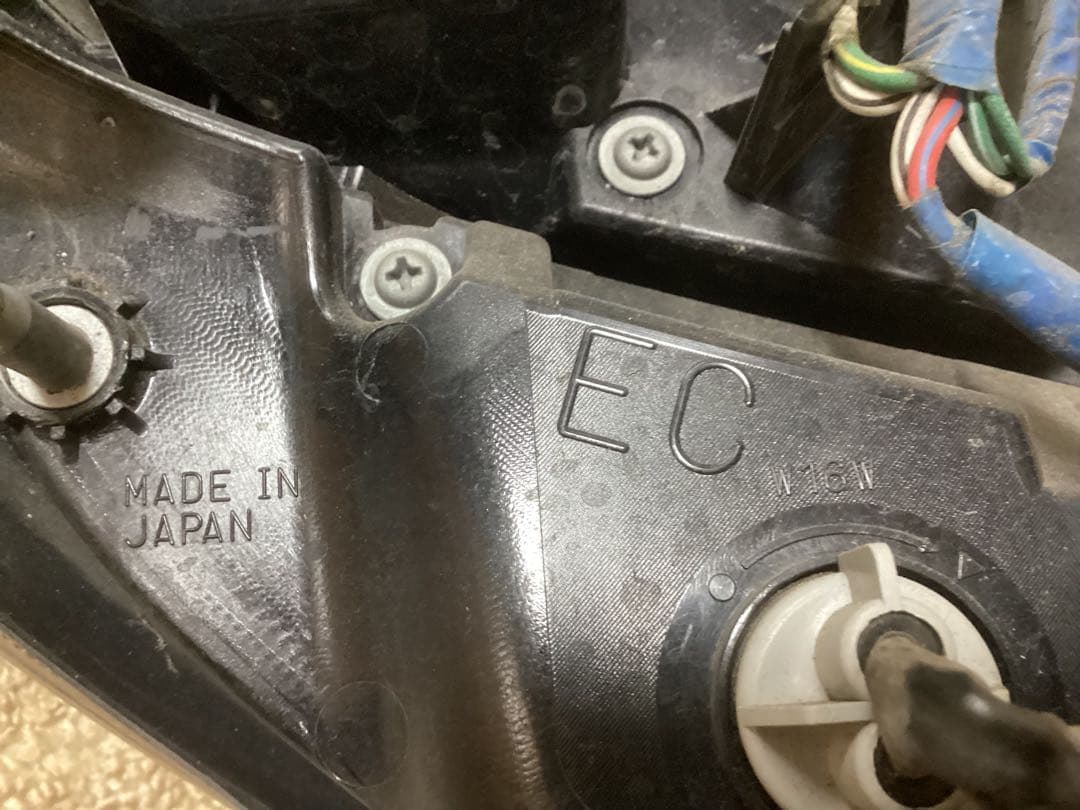 トヨタアクア ＮＨＰ10 中期純正テールランプ　左右　セット