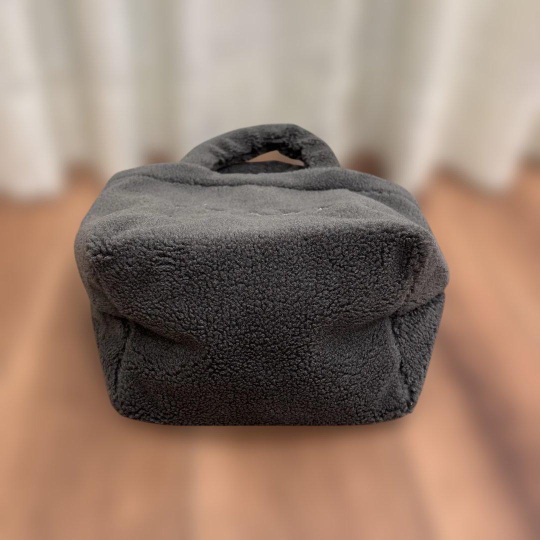 PRADA ノベルティトートバッグ　グレー