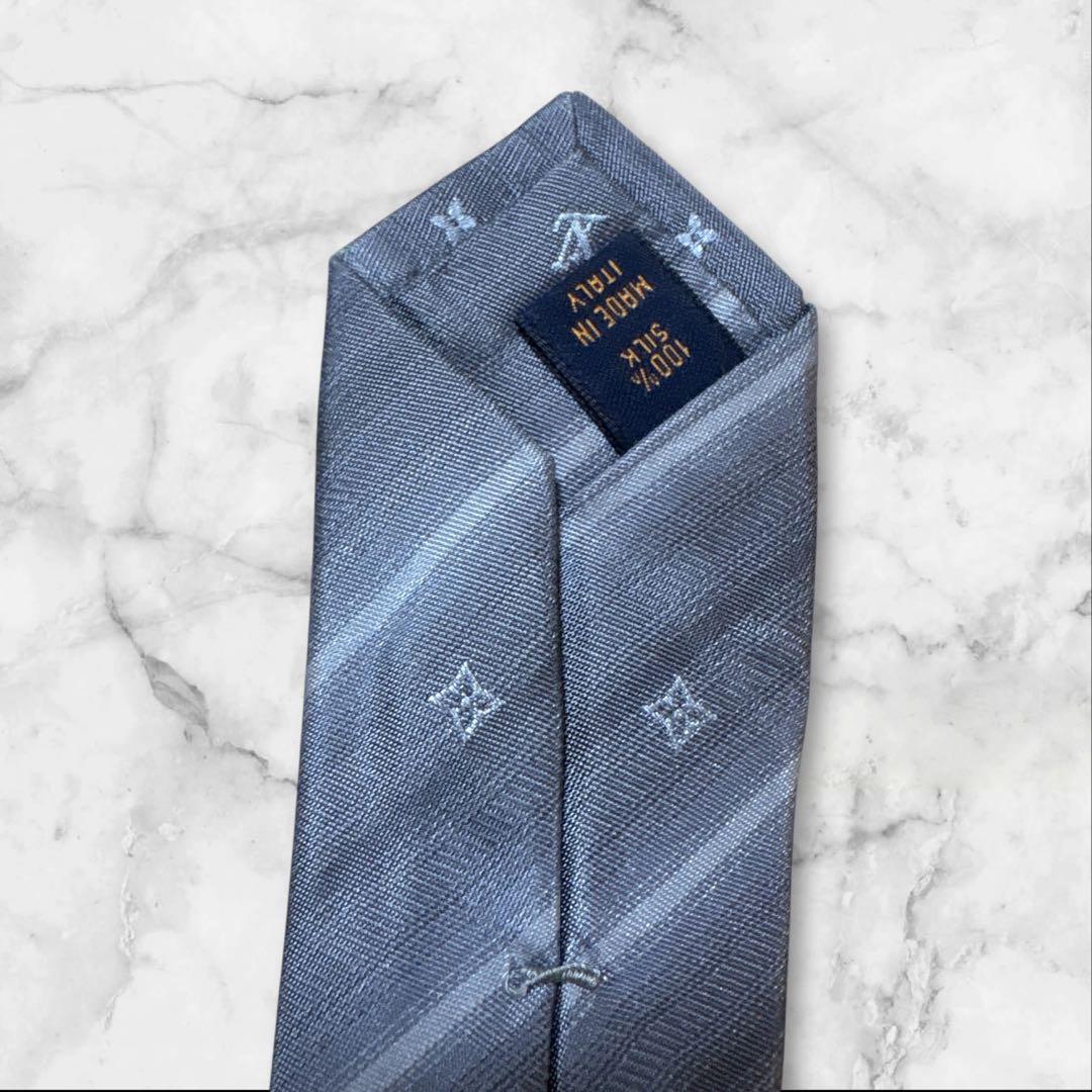 やまさんおまとめ依頼【訳あり】ヴィトングレー ネクタイ　と　バーバリーネクタイ