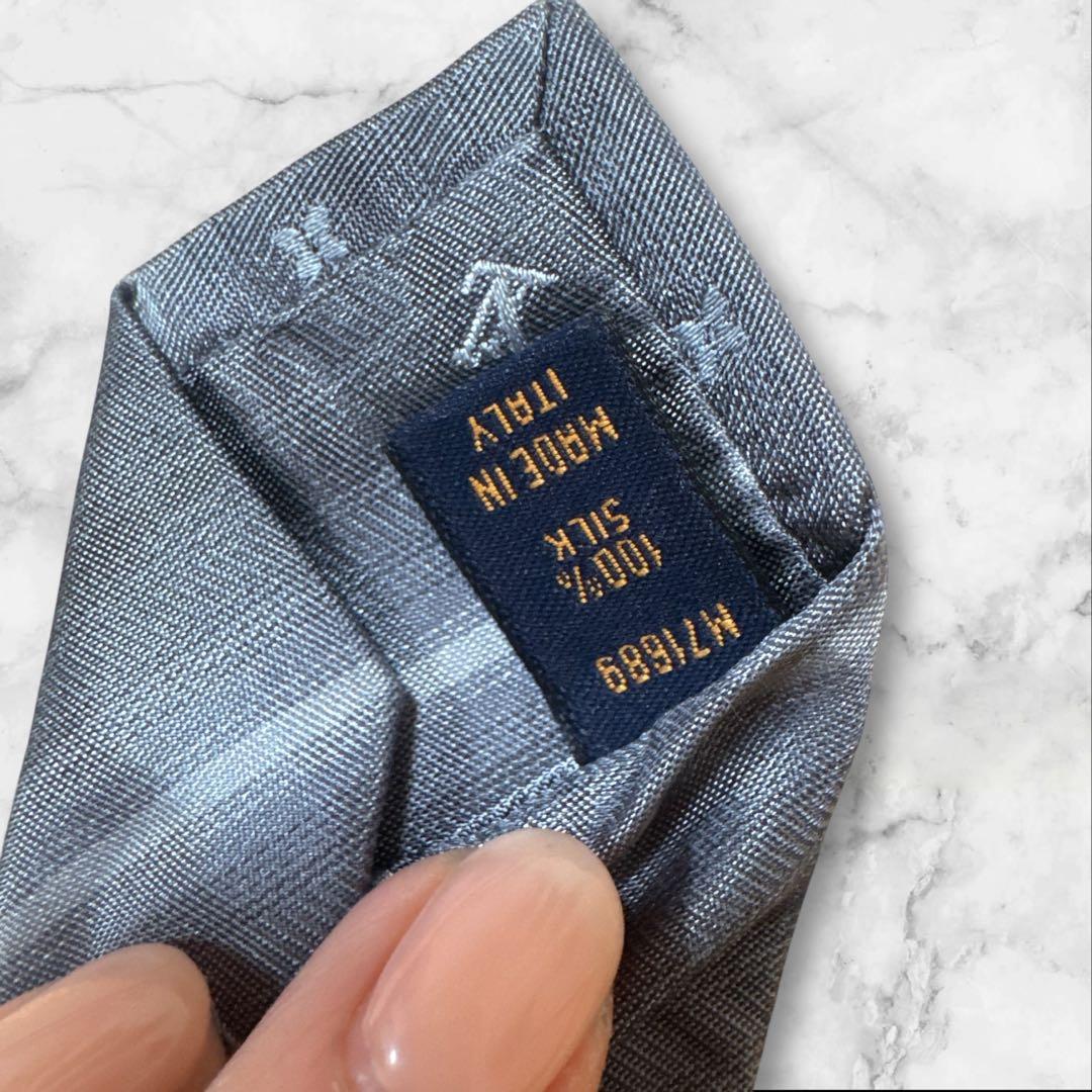 やまさんおまとめ依頼【訳あり】ヴィトングレー ネクタイ　と　バーバリーネクタイ