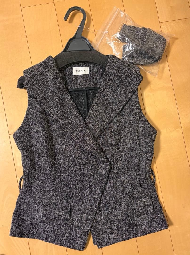 タイムセール‼️FRAY ID ❤️ ジレチュールスカートセットアップジレのみ