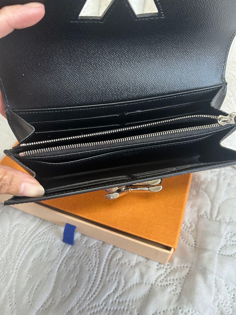 LOUIS VUITTON エピレザー ブラック 長財布