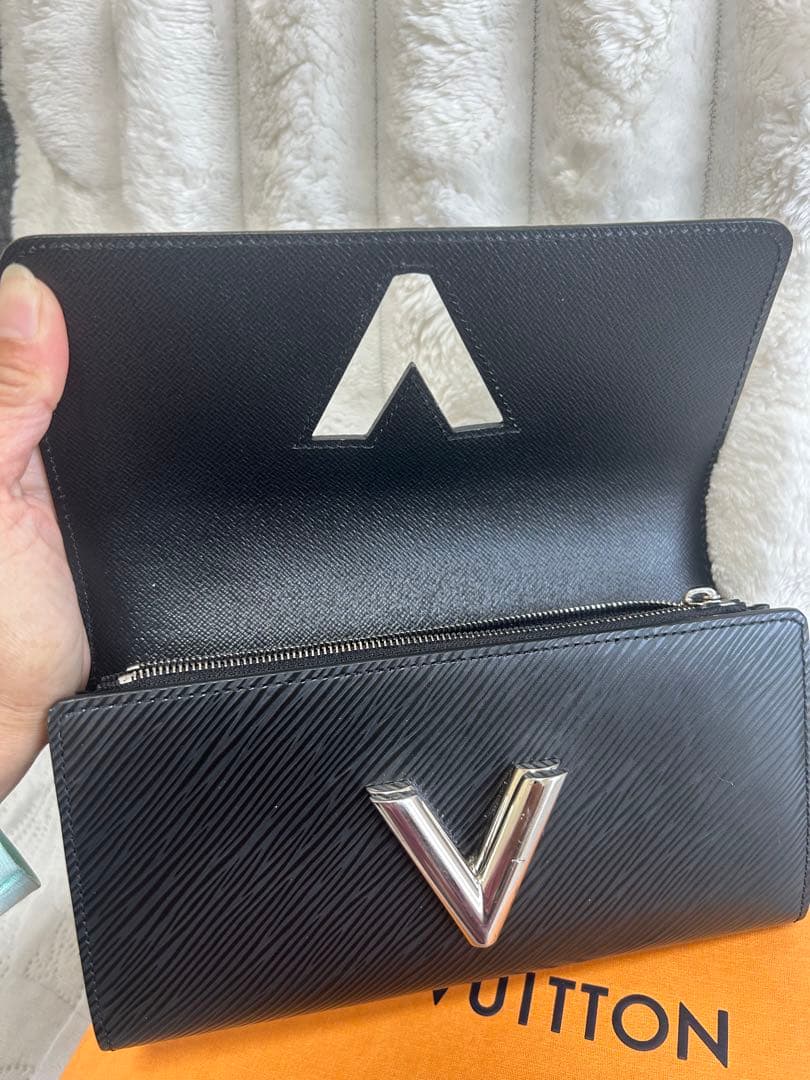 LOUIS VUITTON エピレザー ブラック 長財布