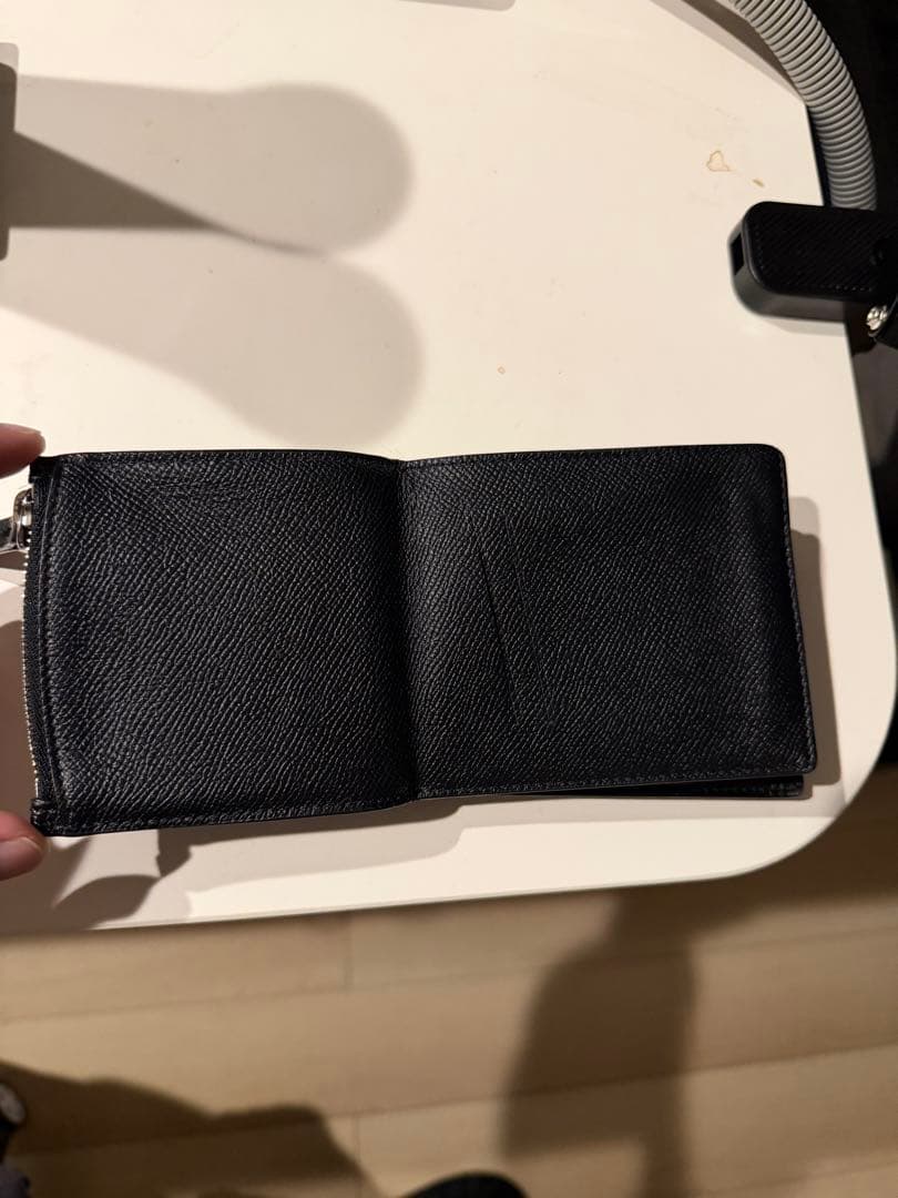 メゾン　マルジェラ　ブラックレザー 二つ折り財布