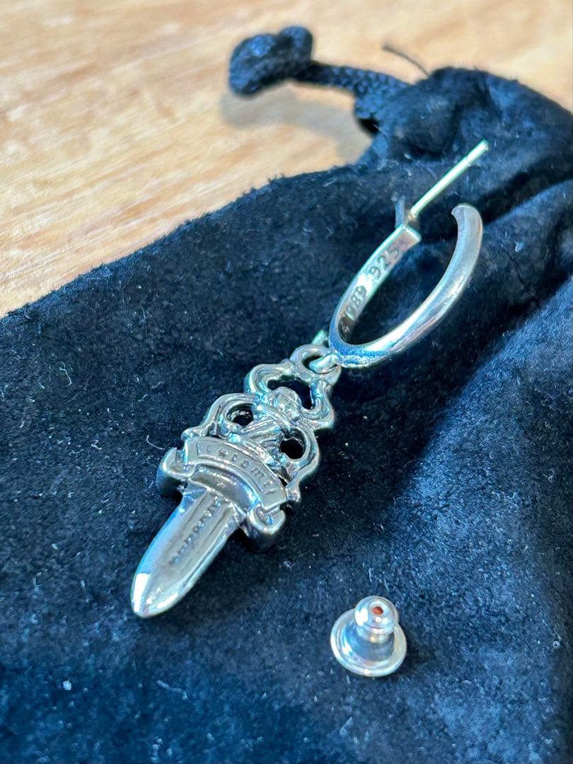 クロムハーツ ダガーフープピアス(片耳)