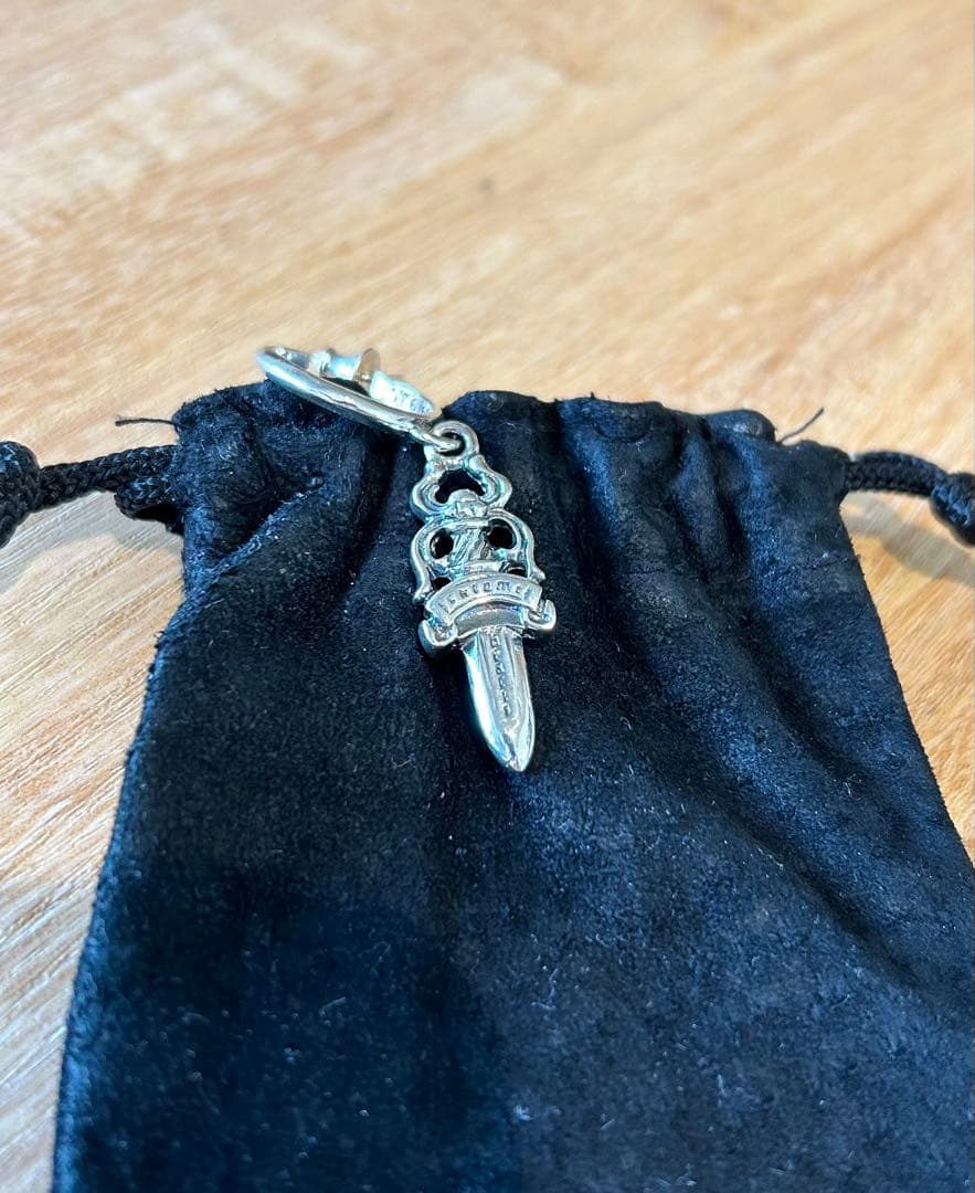 クロムハーツ ダガーフープピアス(片耳)