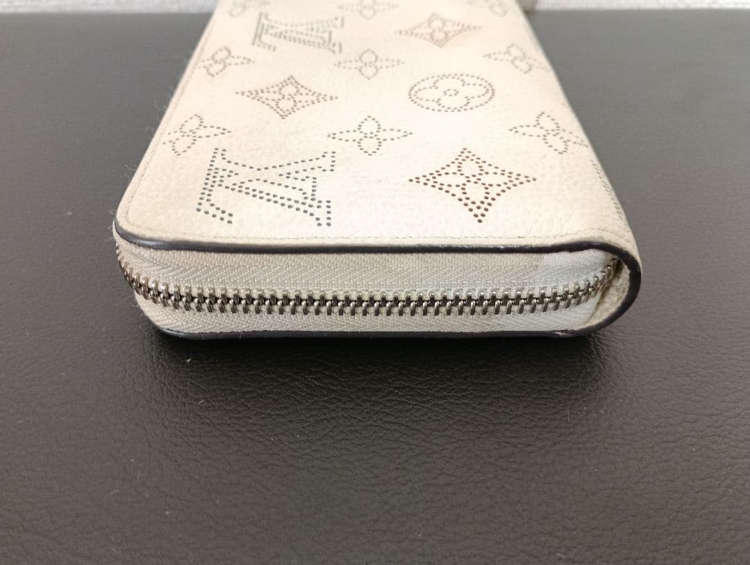 LOUIS VUITTON ルイヴィトン マヒナ ジッピー ガレ