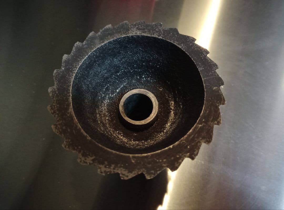 宝田工業　製粉機　PM300　単相100v　300w　内部錆無し　動作良好