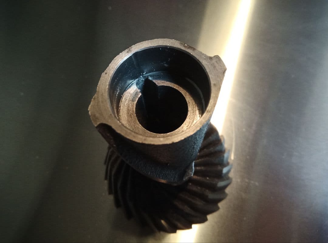 宝田工業　製粉機　PM300　単相100v　300w　内部錆無し　動作良好