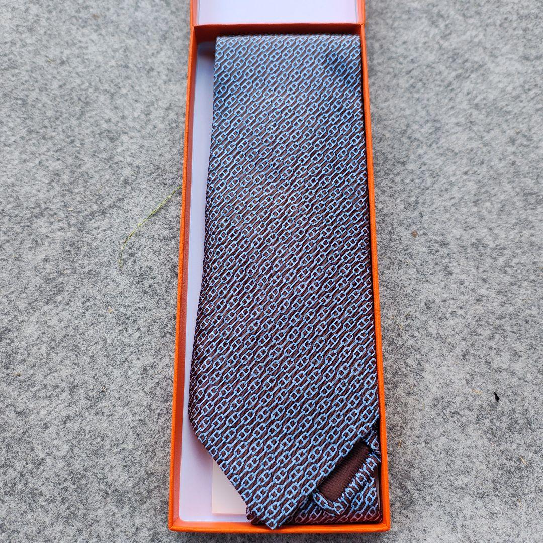 新品未使用箱入り HERMES 幾何学模様 ネクタイ