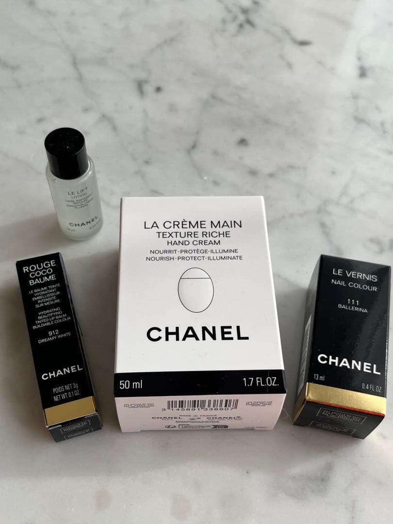 CHANEL ハンドクリーム&ネイルカラーセット