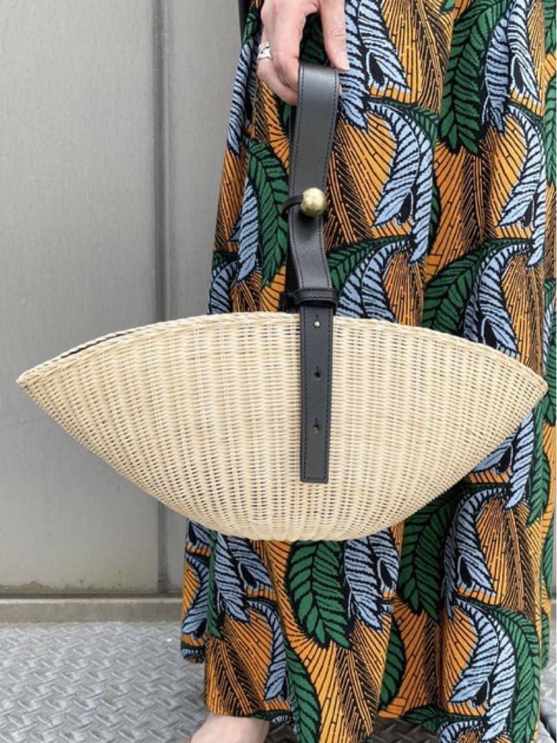 極美品 DES PRES デプレ ラタンハンドバッグ 定価30800円