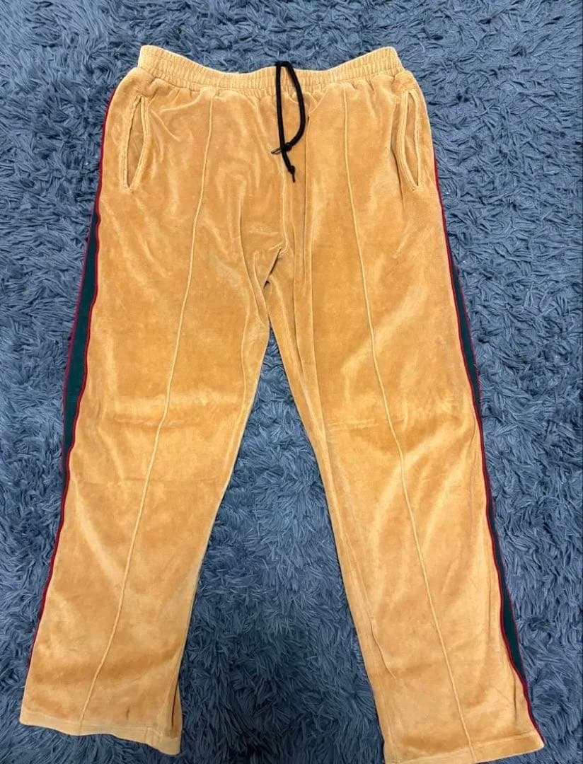 BEAMS HEARTベロアセットアップ