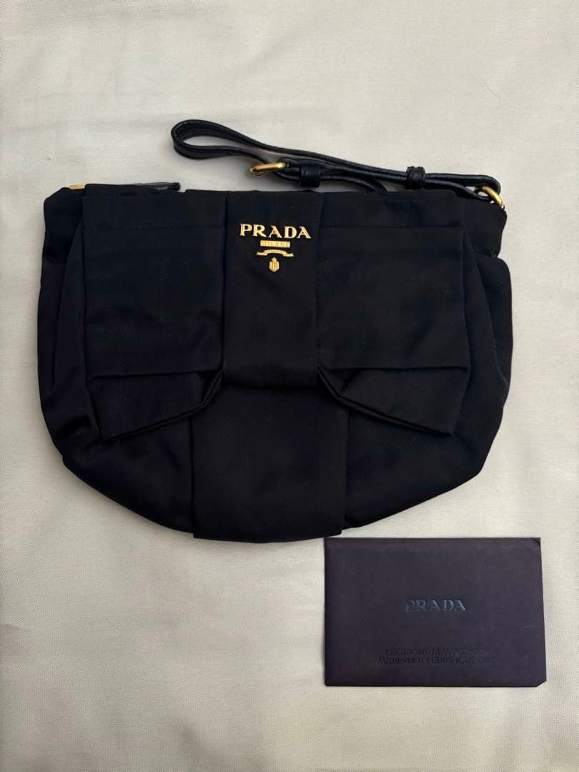 プラダ PRADAリボンポーチ