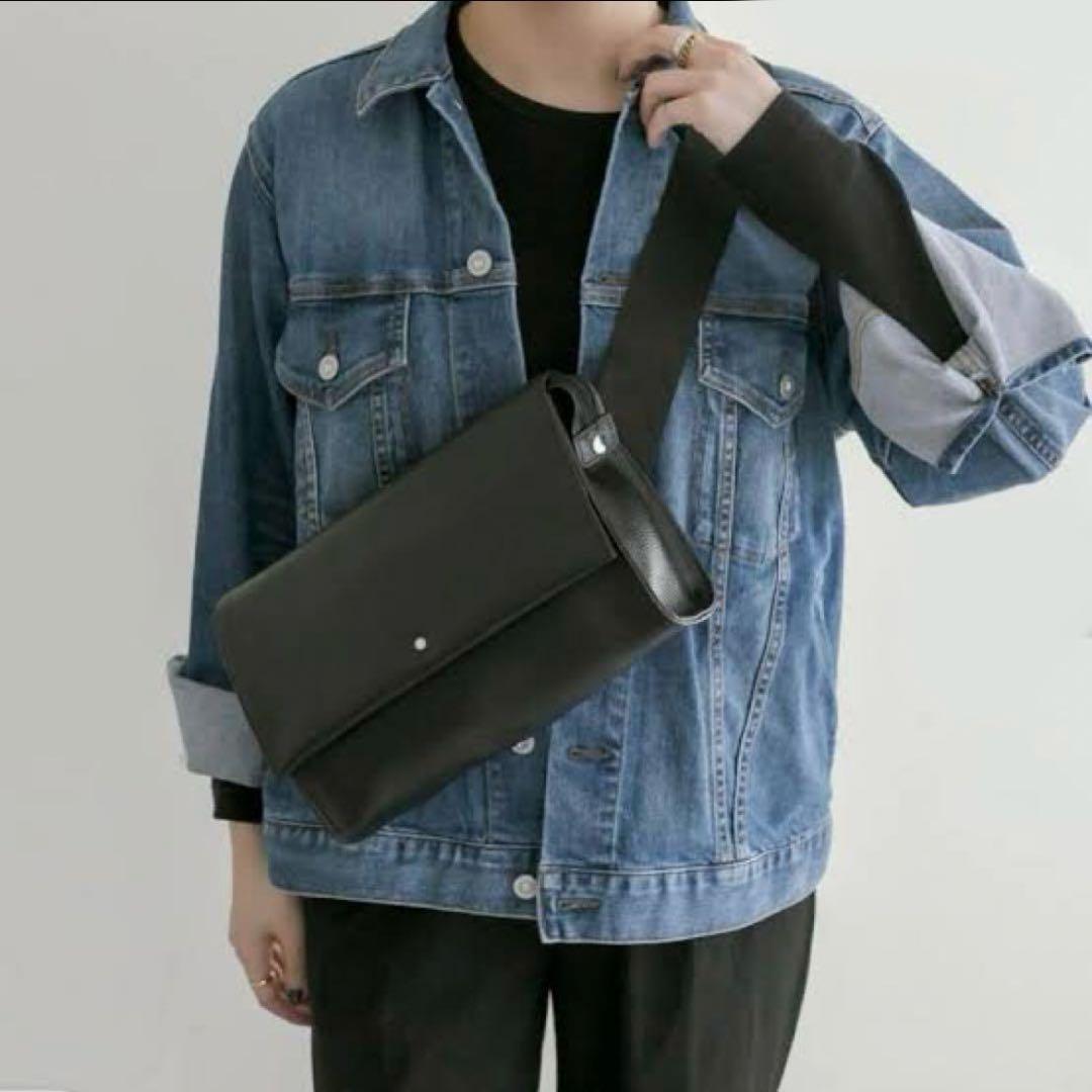 イアパピヨネ 《本革》ワイドテープショルダーバッグ ボディバッグ