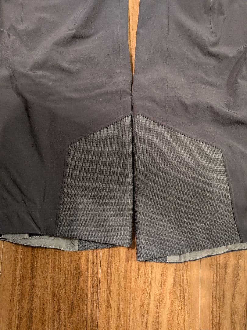 新品☆Arcteryx Rush ストレッチパンツ☆ゴアテックス☆アークテリクス