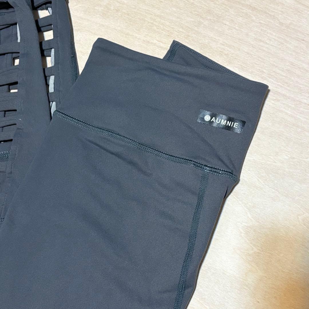 M相当【美品】AUMNIEアムニー レギンス グレー 8部丈 カッティング