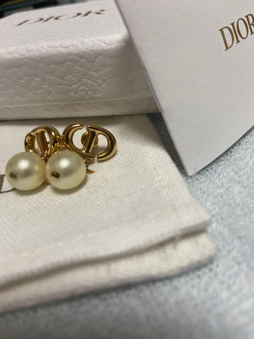 【未使用に近い】CD Navy ピアス