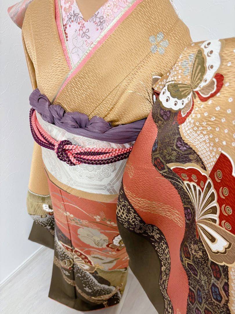 正絹振袖フルセット　豪華金彩　縁起柄金色 オレンジ 蝶模様　成人式
