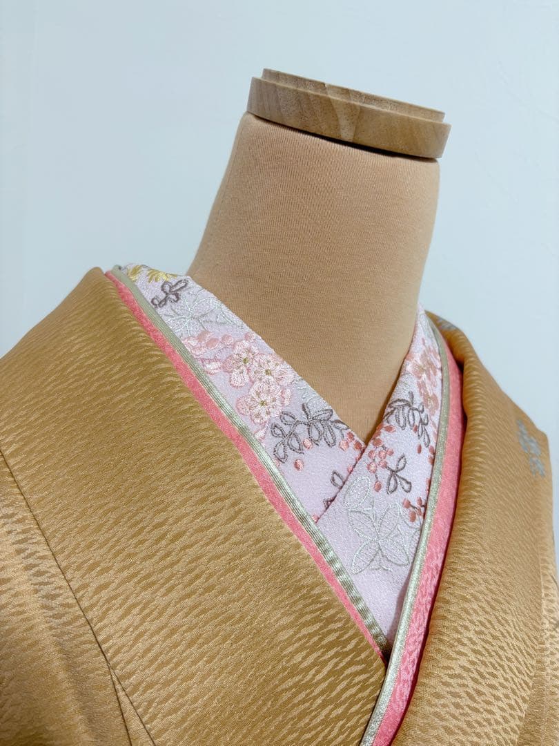 正絹振袖フルセット　豪華金彩　縁起柄金色 オレンジ 蝶模様　成人式