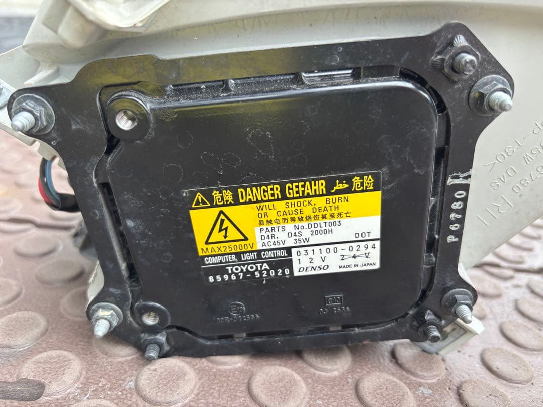 LEXUS LS460前期型　ディスチャージフォグランプ