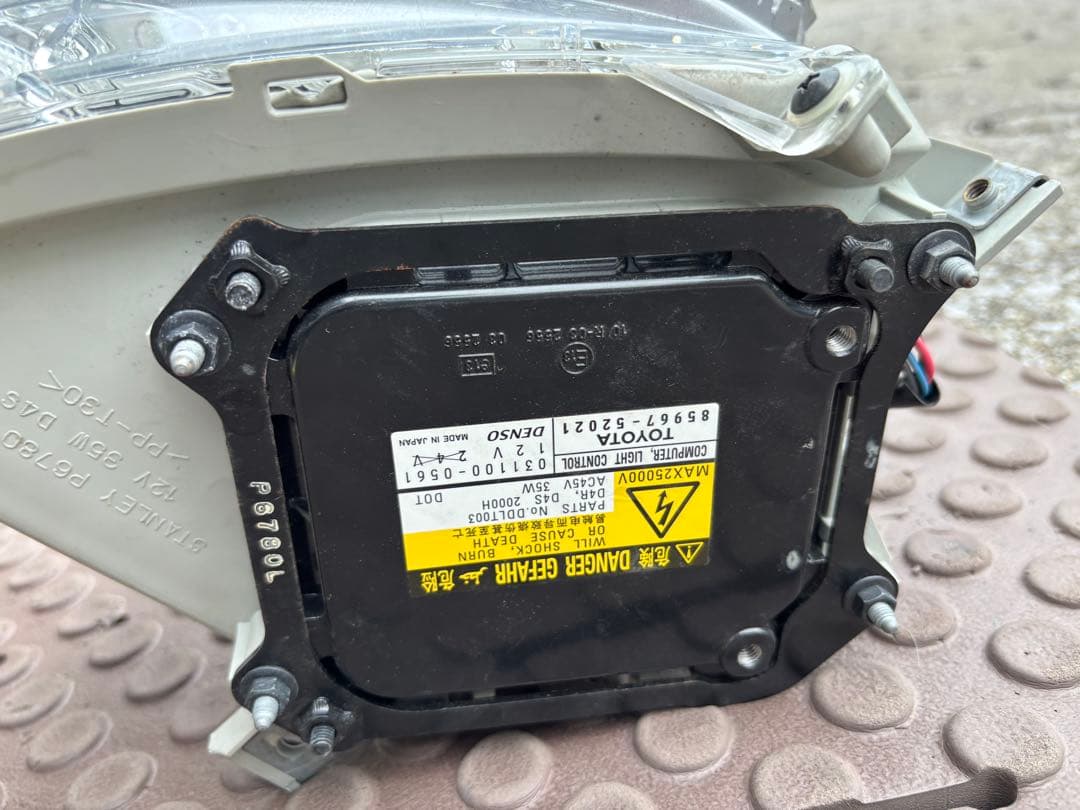 LEXUS LS460前期型　ディスチャージフォグランプ