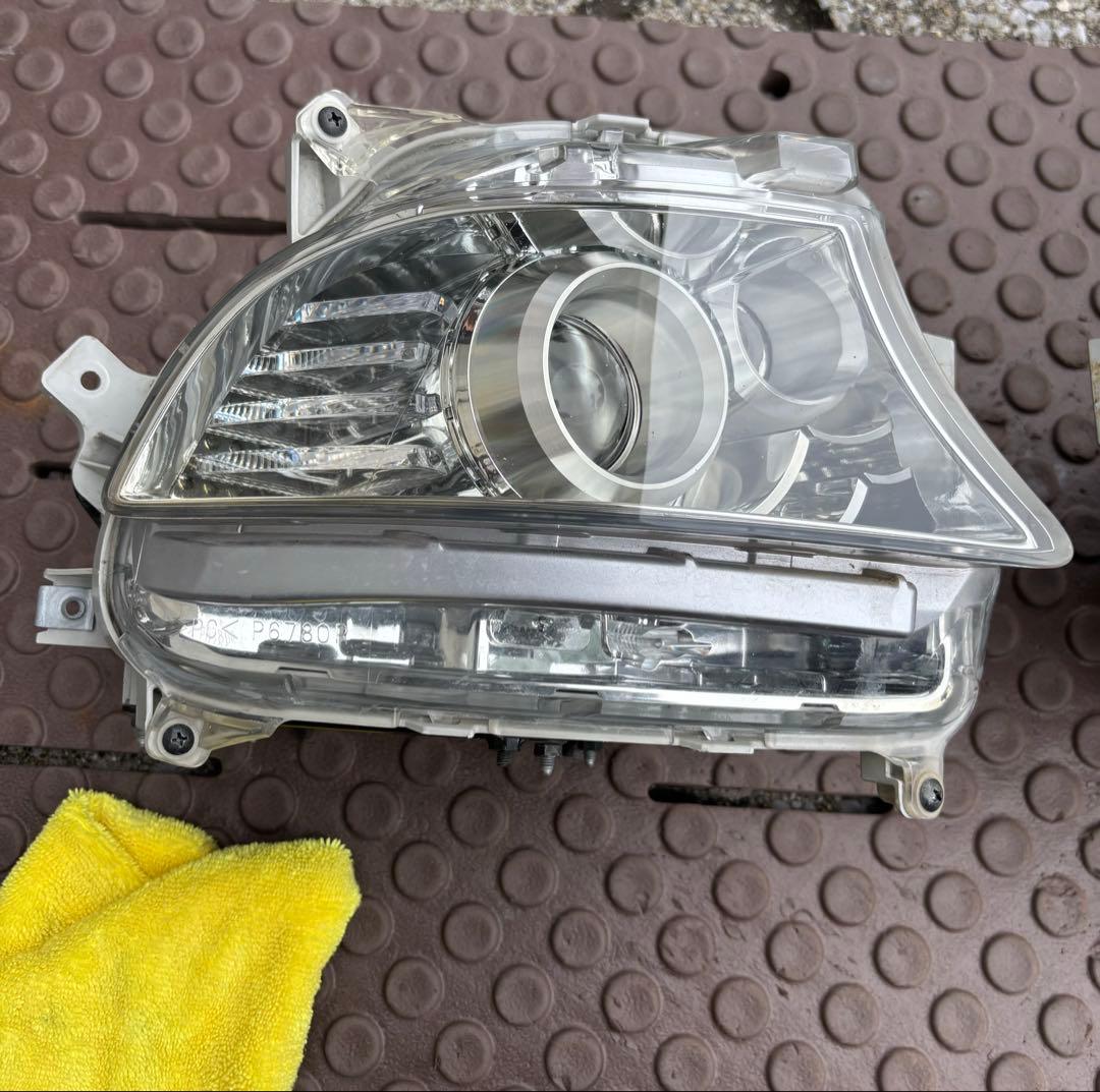 LEXUS LS460前期型　ディスチャージフォグランプ