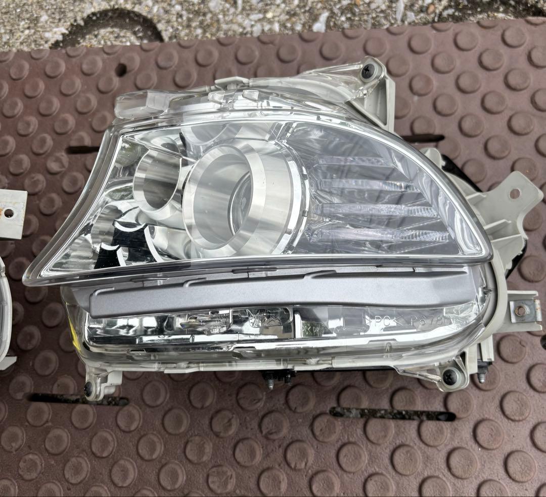 LEXUS LS460前期型　ディスチャージフォグランプ