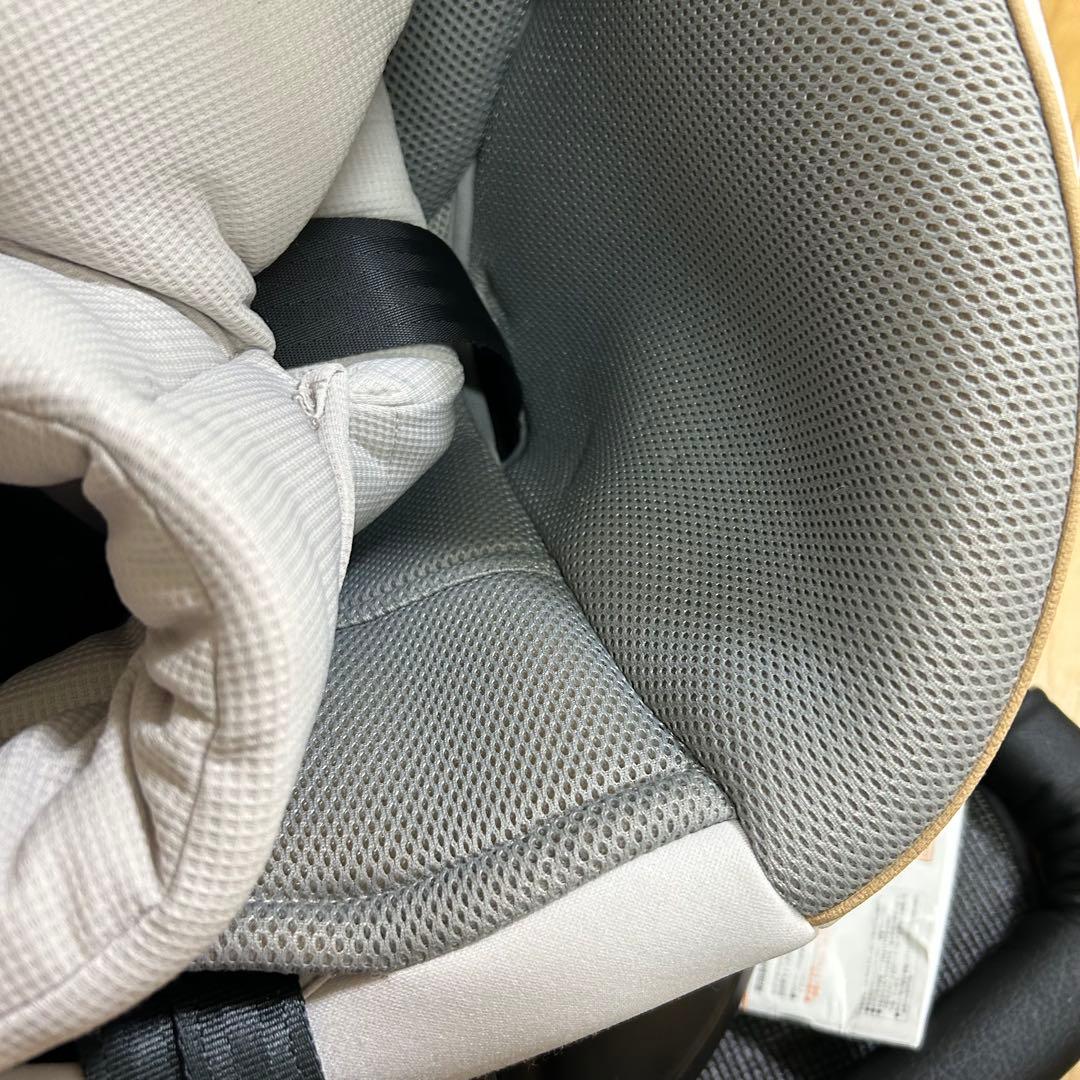 美品　combi クルムーヴスマート　シートベルト固定