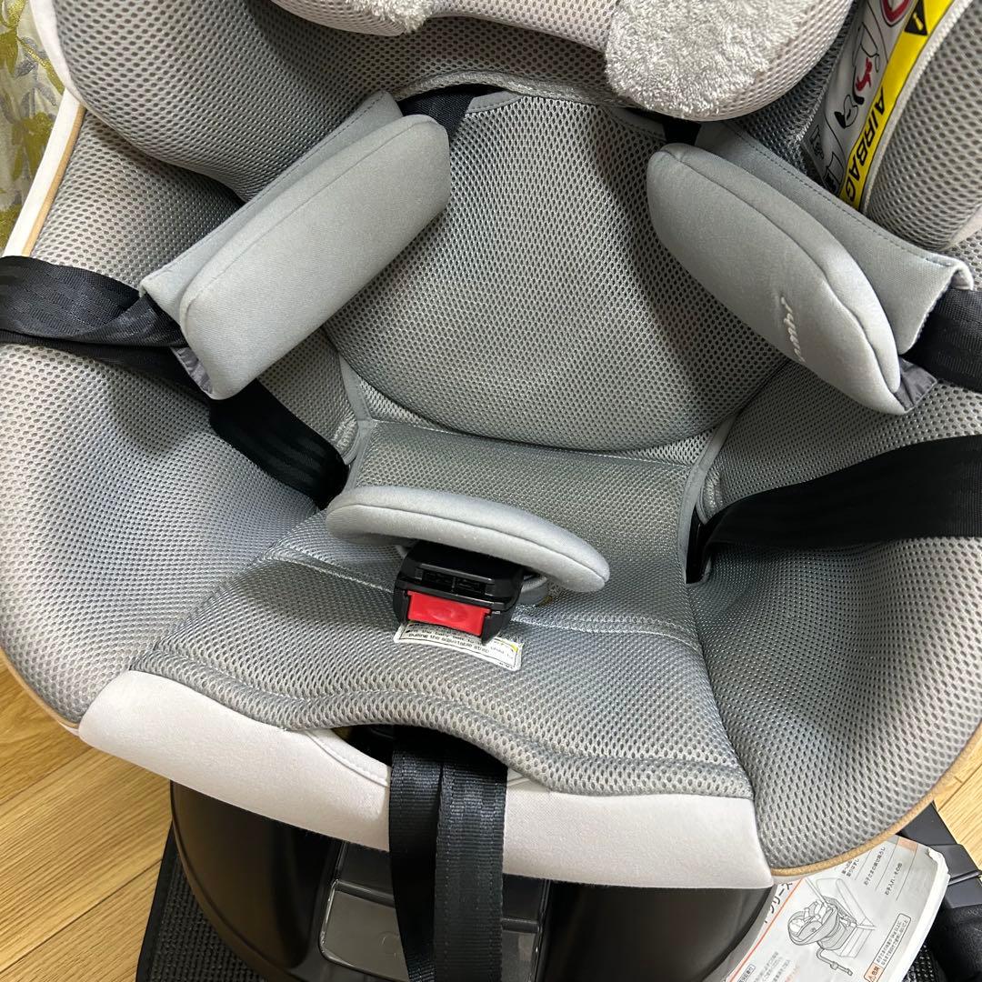 美品　combi クルムーヴスマート　シートベルト固定