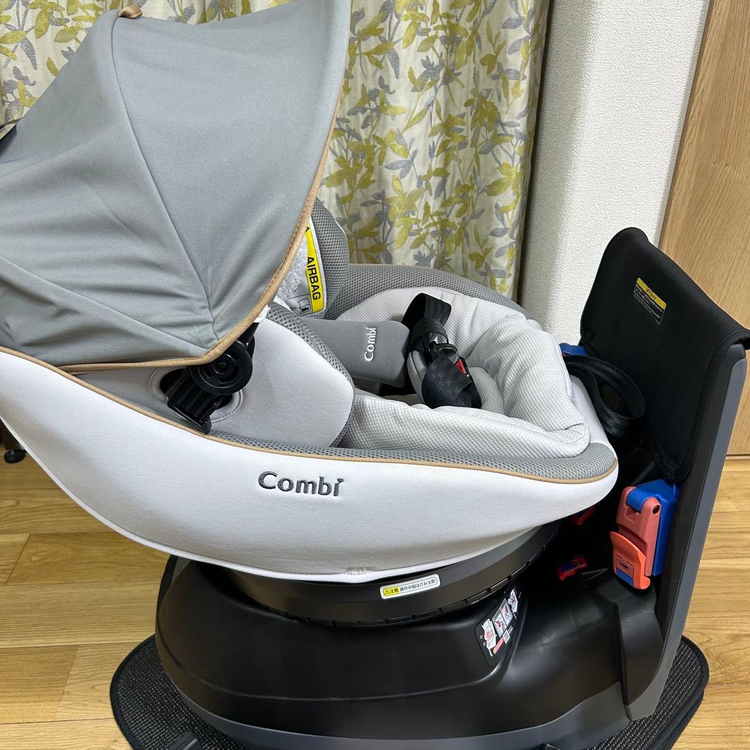 美品　combi クルムーヴスマート　シートベルト固定
