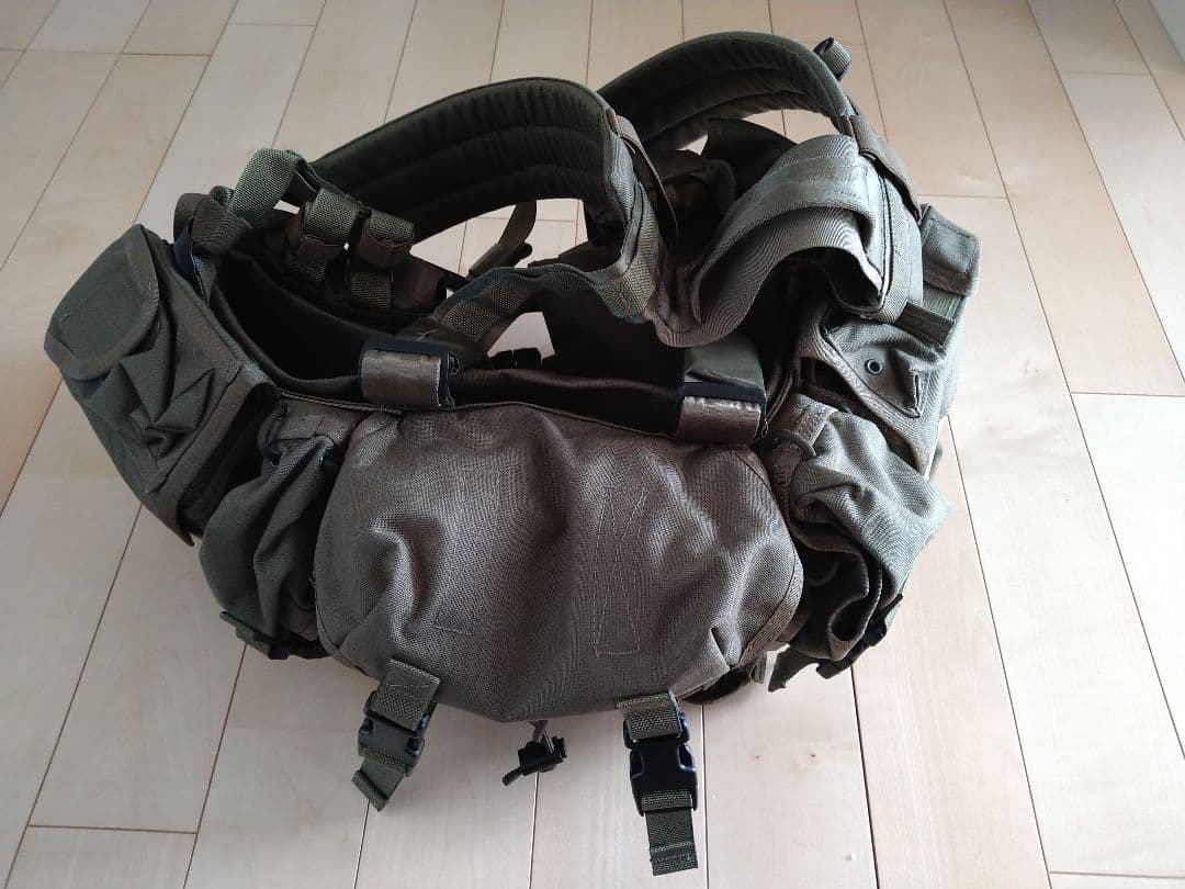 flyye製　LBT1195　フローティングハーネス　チェストリグ