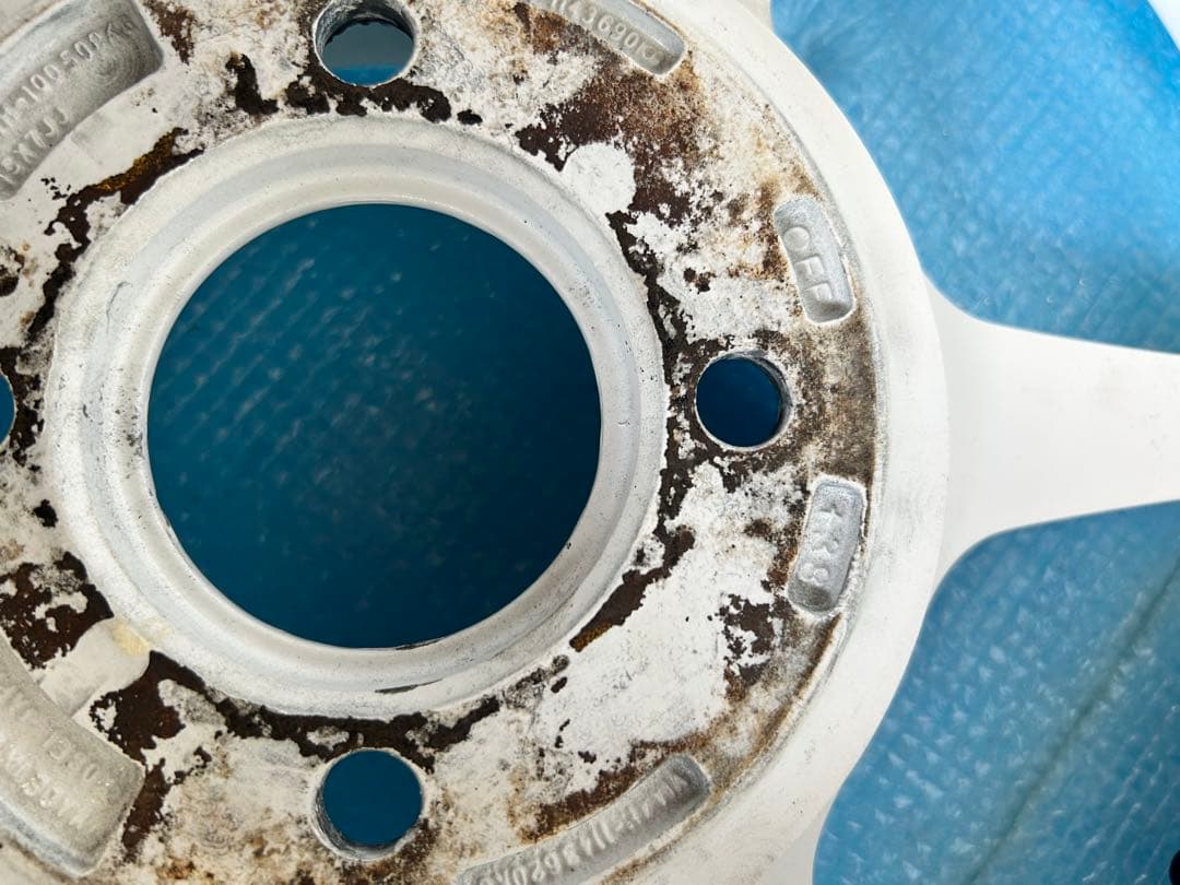 P1 レーシング　15インチ　7J ＋38 4穴　PCD 100