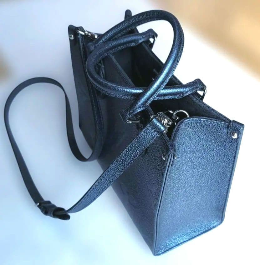 j*n様 【超美品】LOUISVUITTON ルイヴィトン　オンザゴーPM M5