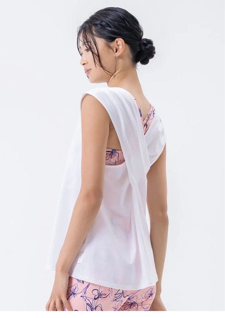 SKALA ヨガウェア3点　ラインフラワー　ブラトップ　レギンス　ティーシャツ