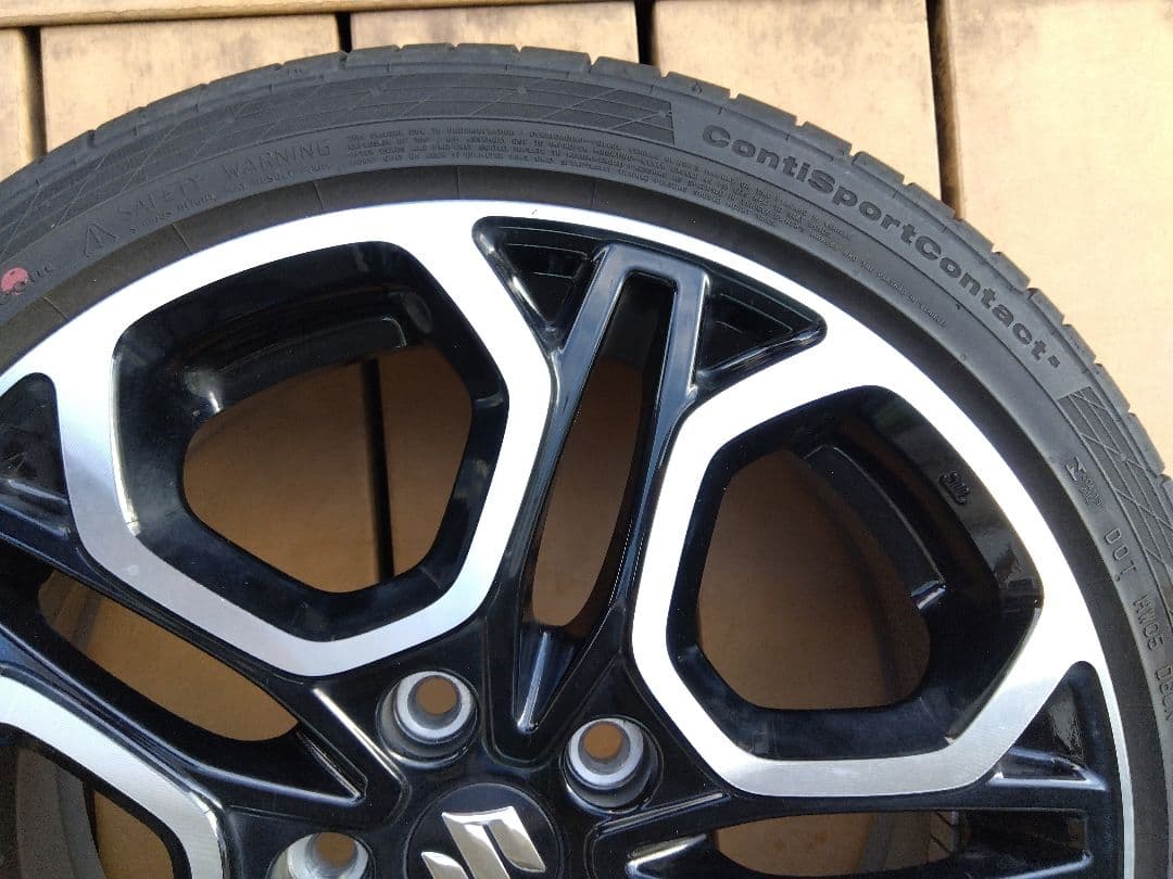スイフトスポーツzc33s 17インチ ホイール コンチネンタルタイヤ付き1本