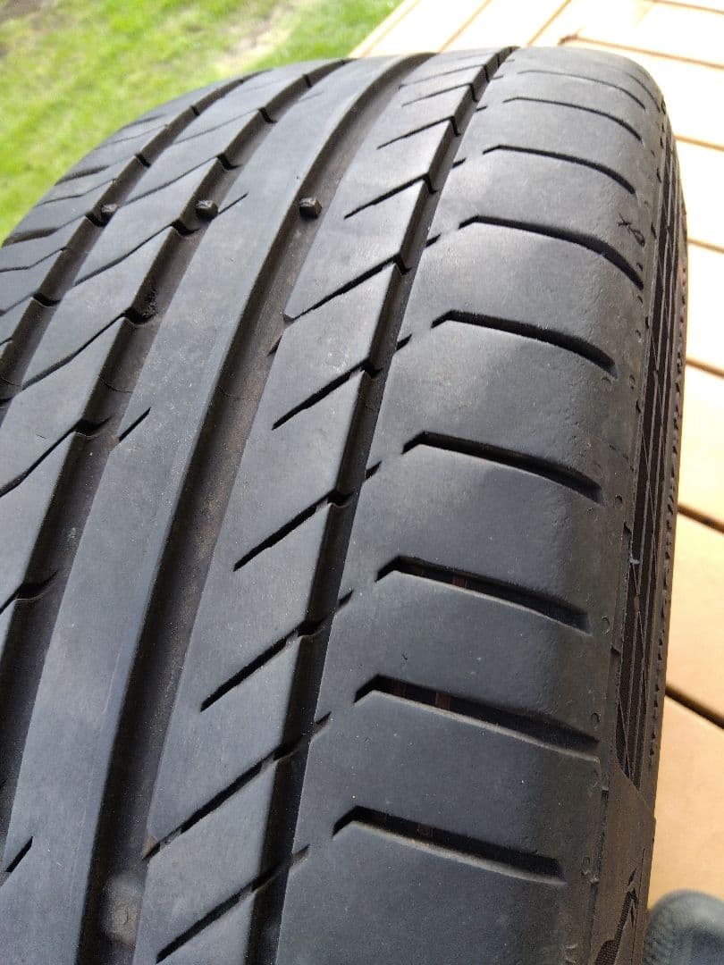 スイフトスポーツzc33s 17インチ ホイール コンチネンタルタイヤ付き1本