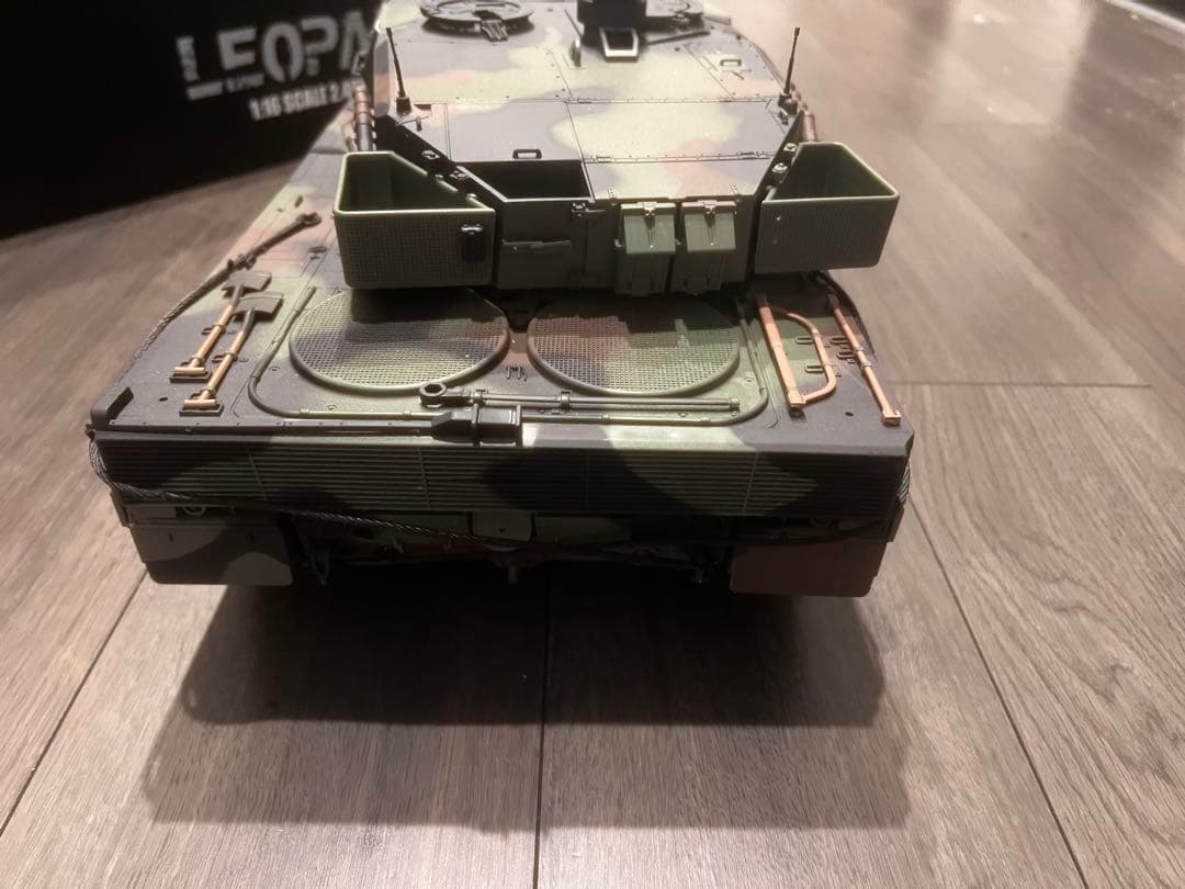 1/16 戦車ラジコン ドイツ主力戦車 レオパルト2 A6☆ヘンロン