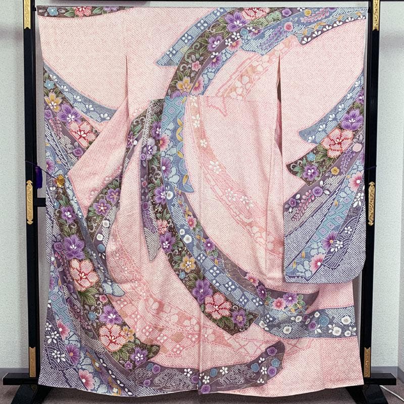 504z2☆振袖 総絞り風 身幅広め 金彩 地紋 古典柄☆美品 成人式 結婚式