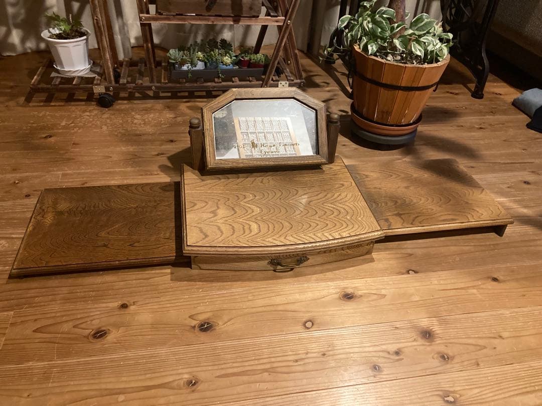 ポロラルフローレン　木製アンティーク販売什器　左右引き出しテーブル　鏡付き